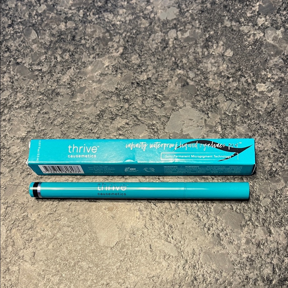 Thrive Causemetics Infinity Waterproof Liquid Eyeliner Pen in Lauren (black)